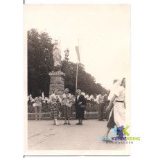 Lourdes 1958 Doortje Pastoor ...- Dina Damen en Marie Pastoor Drost Coll HKR geschonken door H.v-d Laag F000007